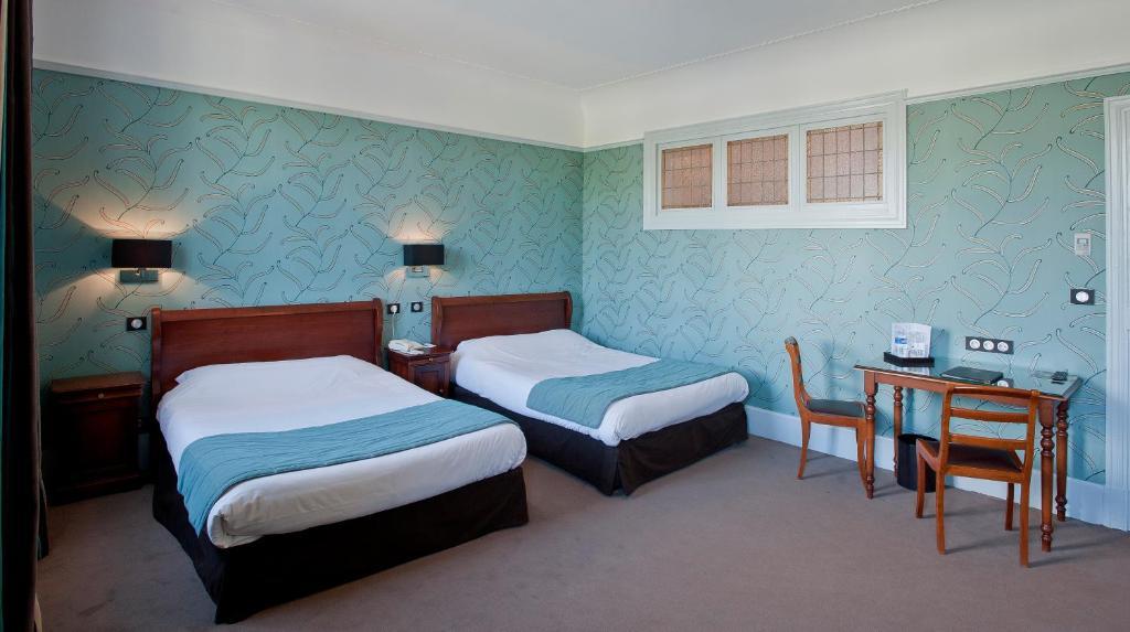 Le Grand 4* Tours